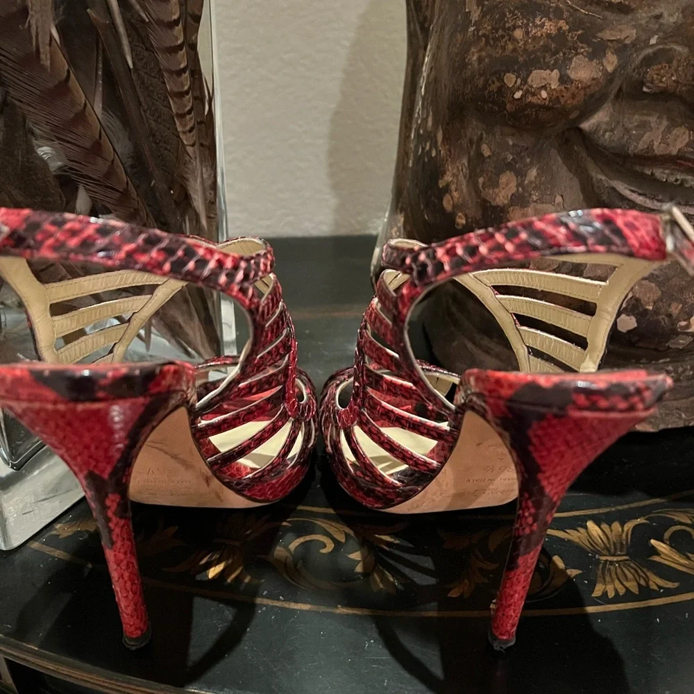 Python embossed sandals. - Picture 3 of 6
